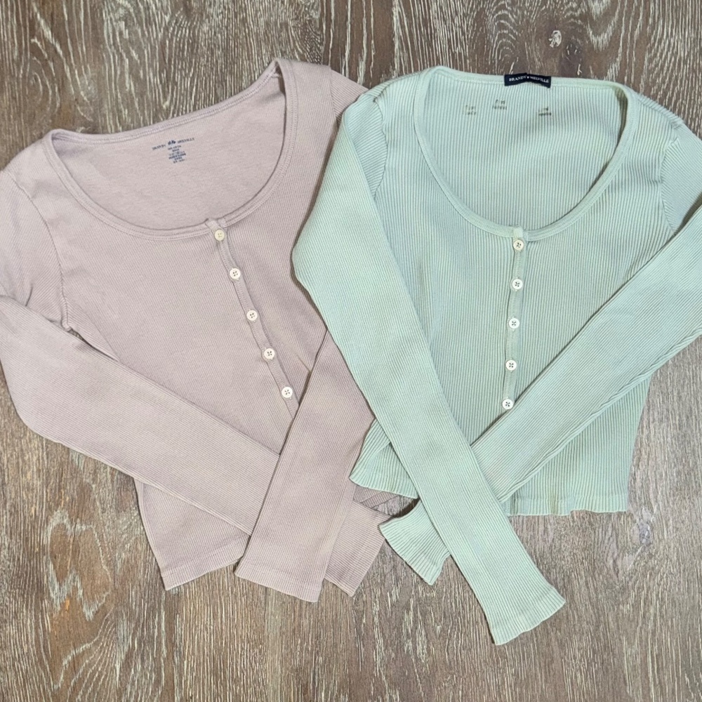 Brandy Melville BUNDLE (2)button-down scoop T's in lavender/sage green
